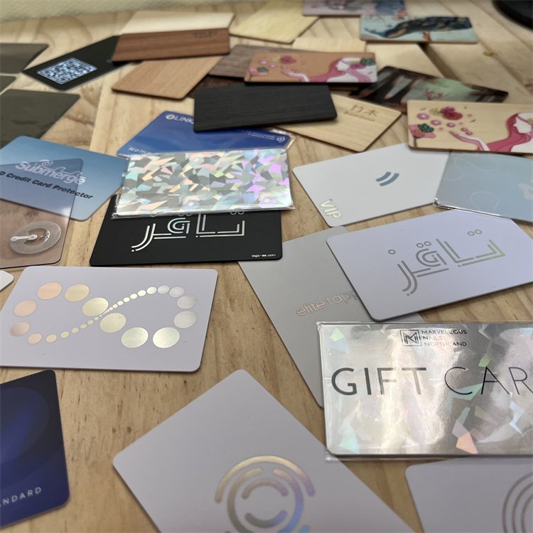 Printable Customized Plastic PVC Employee RFID id Card Holographic