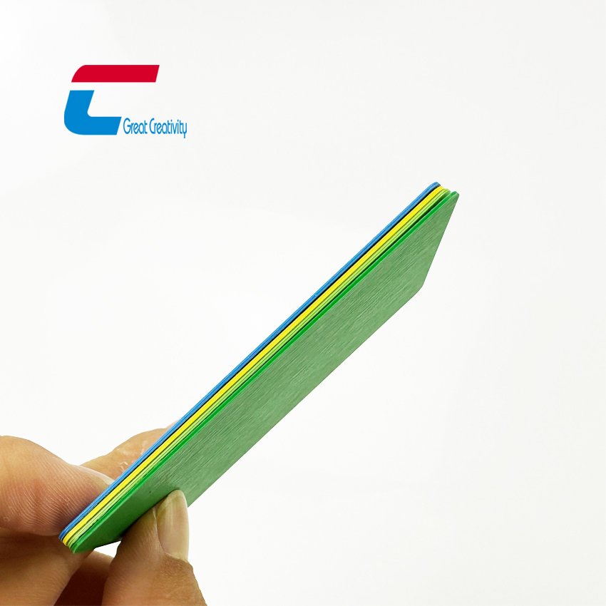 Customized Printable RFID 13.56Mhz Colorful PVC NFC Card Green/ Yellow/ Red/ Black Colorful Plastic Card