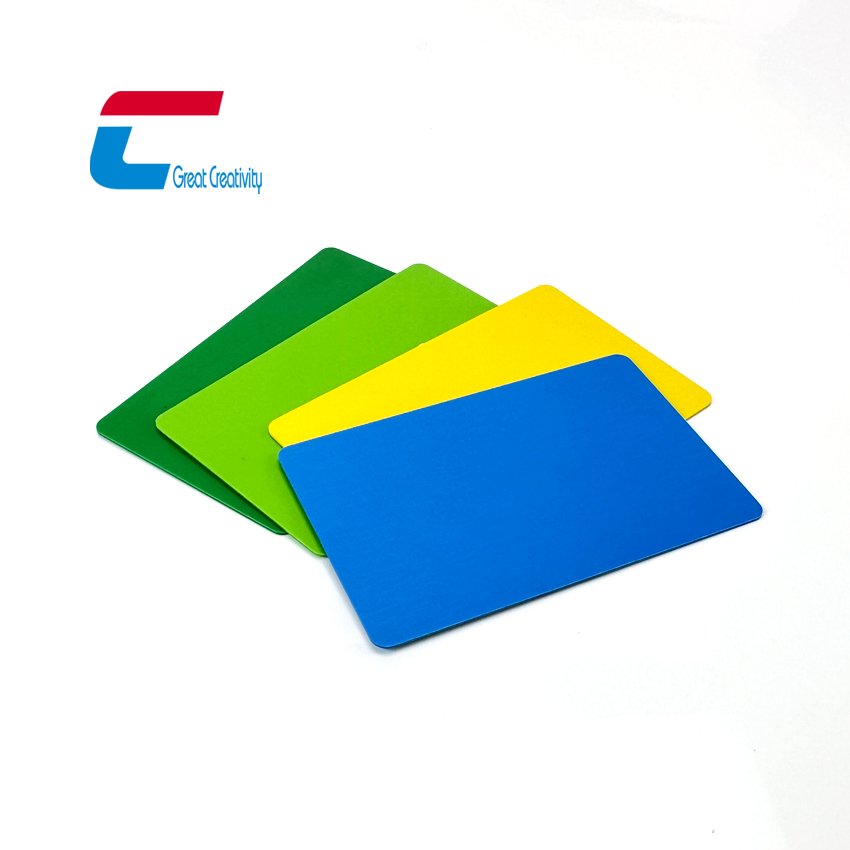 Customized Printable RFID 13.56Mhz Colorful PVC NFC Card Green/ Yellow/ Red/ Black Colorful Plastic Card