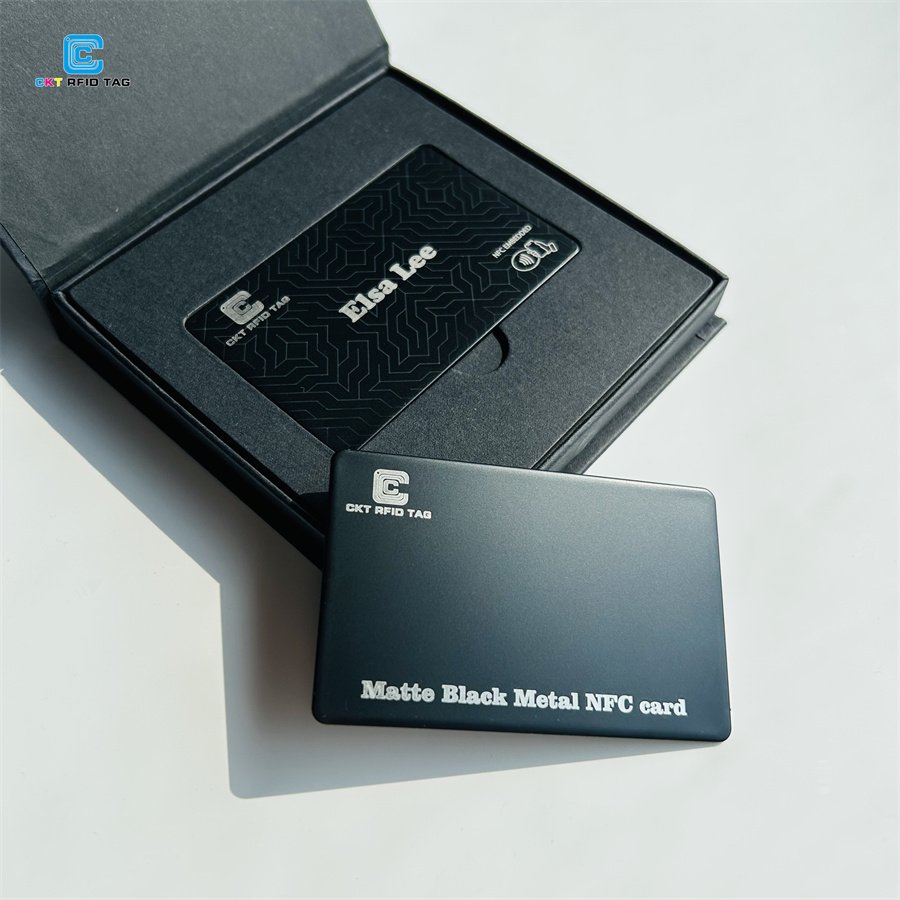 Custom Matte Black NFC RFID Metal Business Card TAG 213 TAG 215 TAG 216 Social Media Digital Business Cards