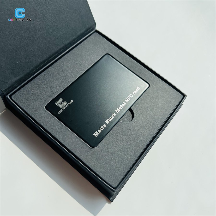 Custom Matte Black NFC RFID Metal Business Card TAG 213 TAG 215 TAG 216 Social Media Digital Business Cards