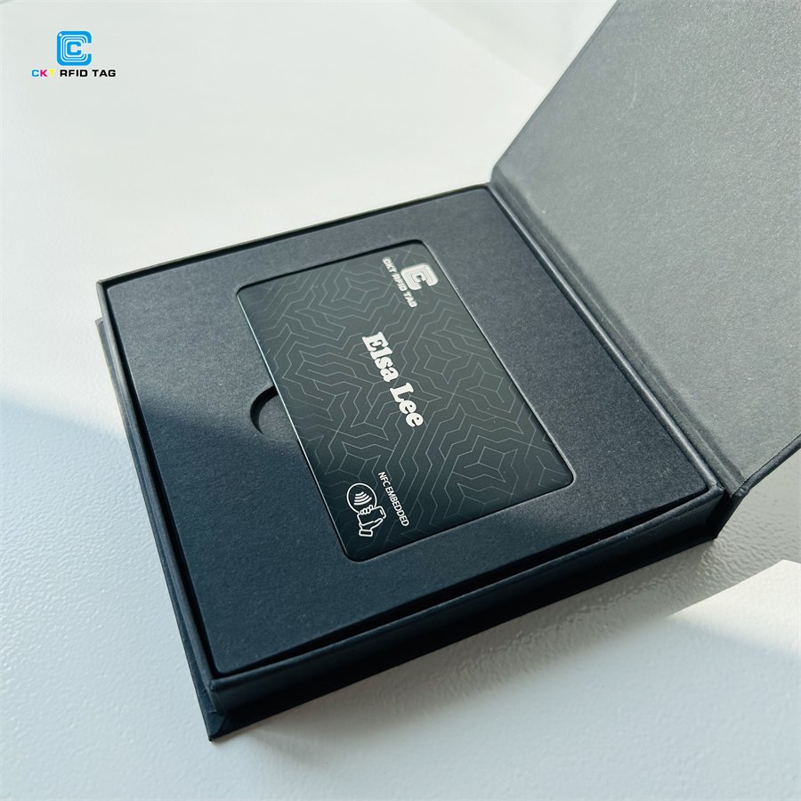 Custom Matte Black NFC RFID Metal Business Card TAG 213 TAG 215 TAG 216 Social Media Digital Business Cards