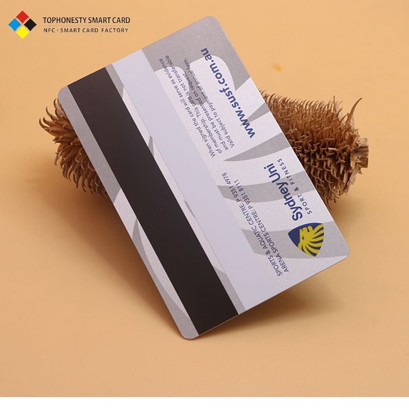 Customized 13.56Mhz PVC rfid smart chip 1K nfc hotel smart key blank card for access control magnetic vip visiting card