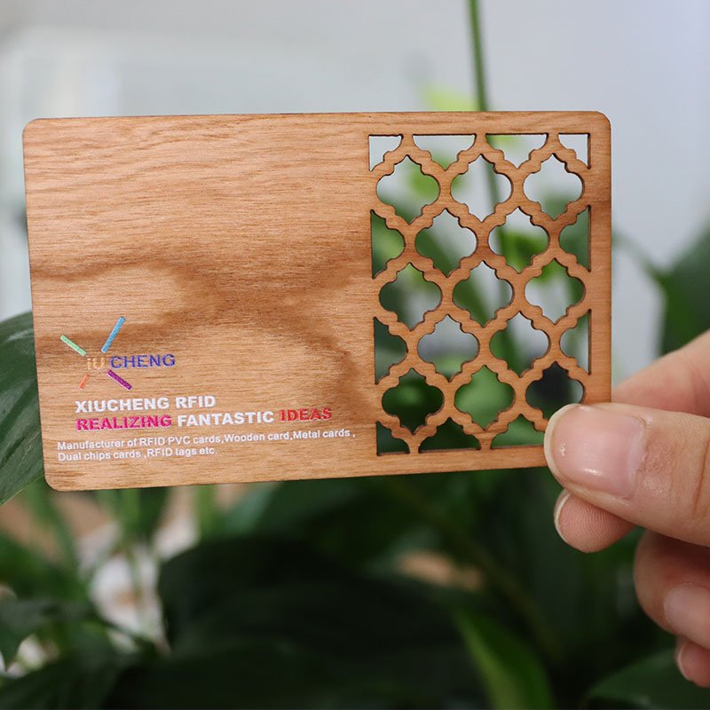 13.56MHz NFC Wood Business Cards 14443A Wooden Hotel Key Cards for Access Control Customized Logo Printing Cherry Beech Keys