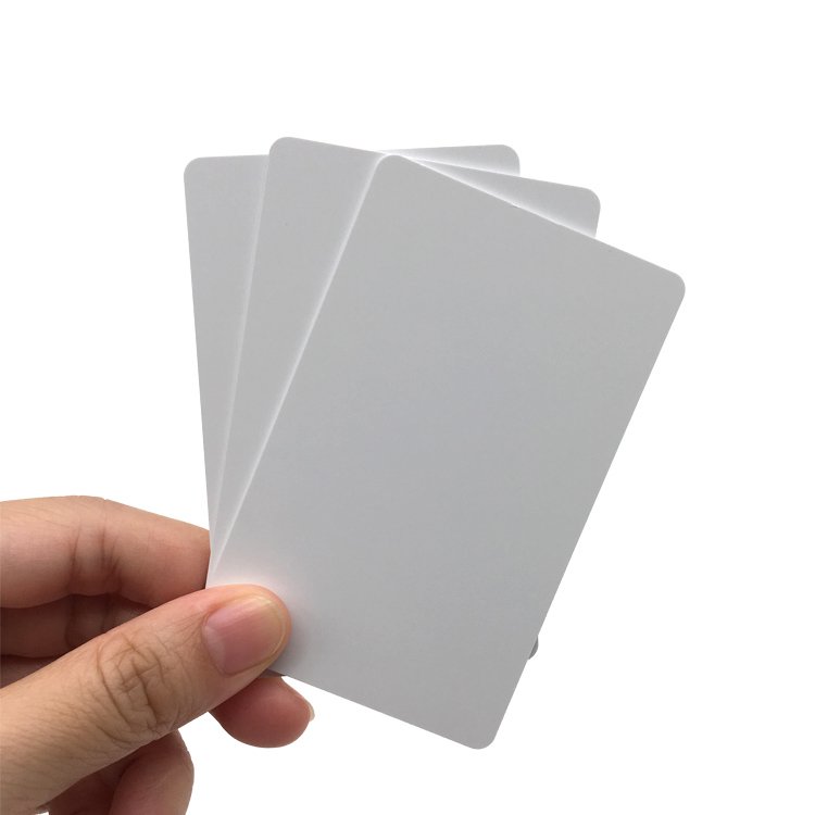 Printable Long Range Blank White UHF RFID Card Premium 860-960Mhz RFID PVC Card
