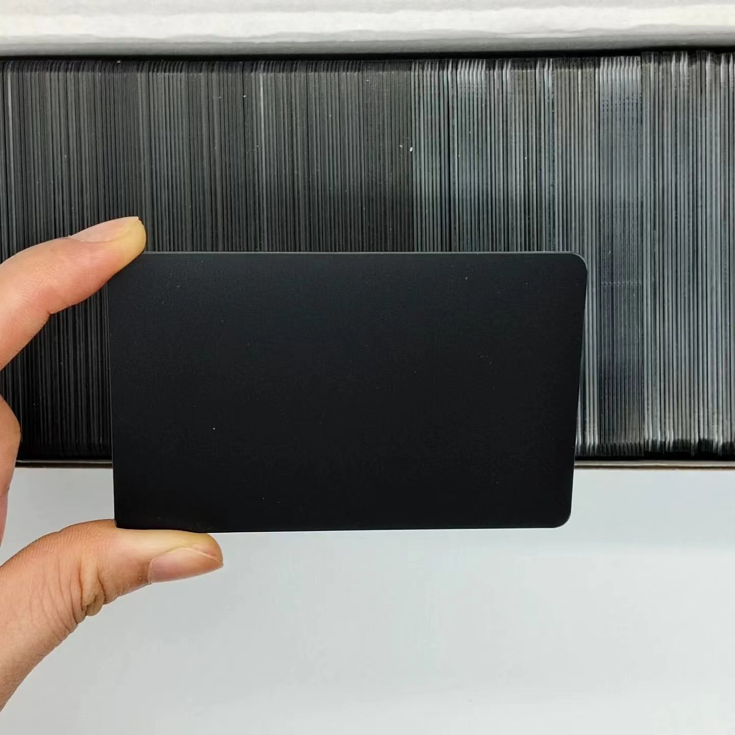 Factory Price CR80 High Quality blank cards with chip White Black Inkjet pvc id card