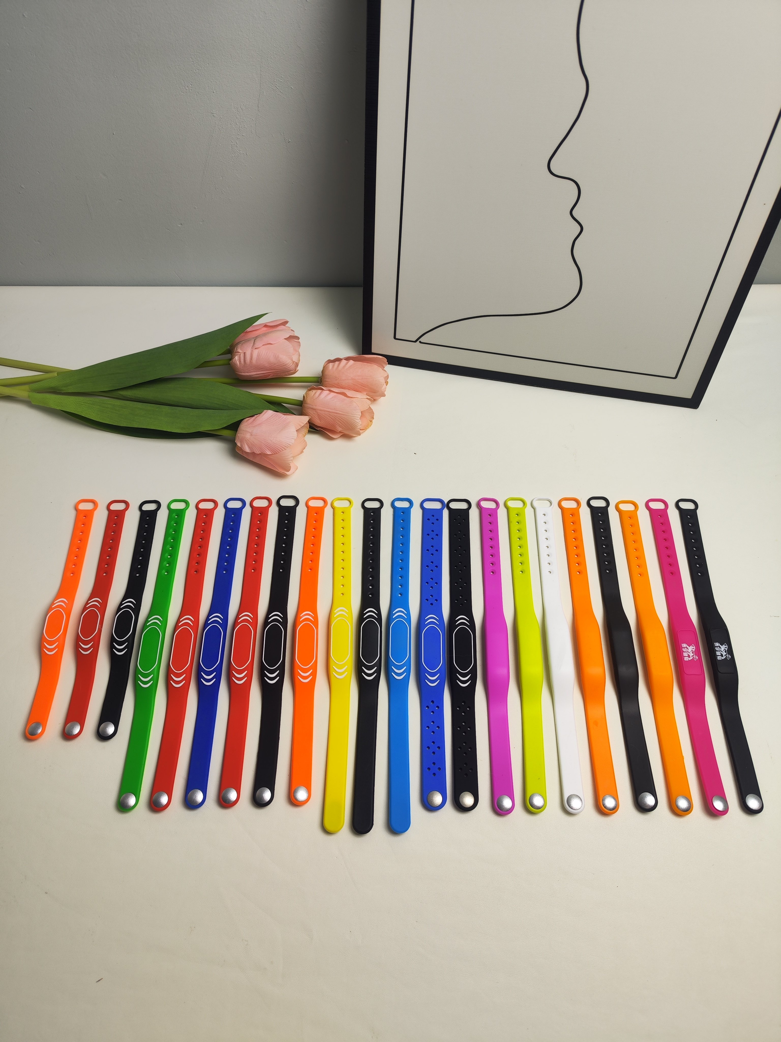SUNLAN Adjustable Waterproof Silicone Wristband 13.56Mhz NFC RFID Bracelet Rewritable Key Access Control Cards 860-960mhz