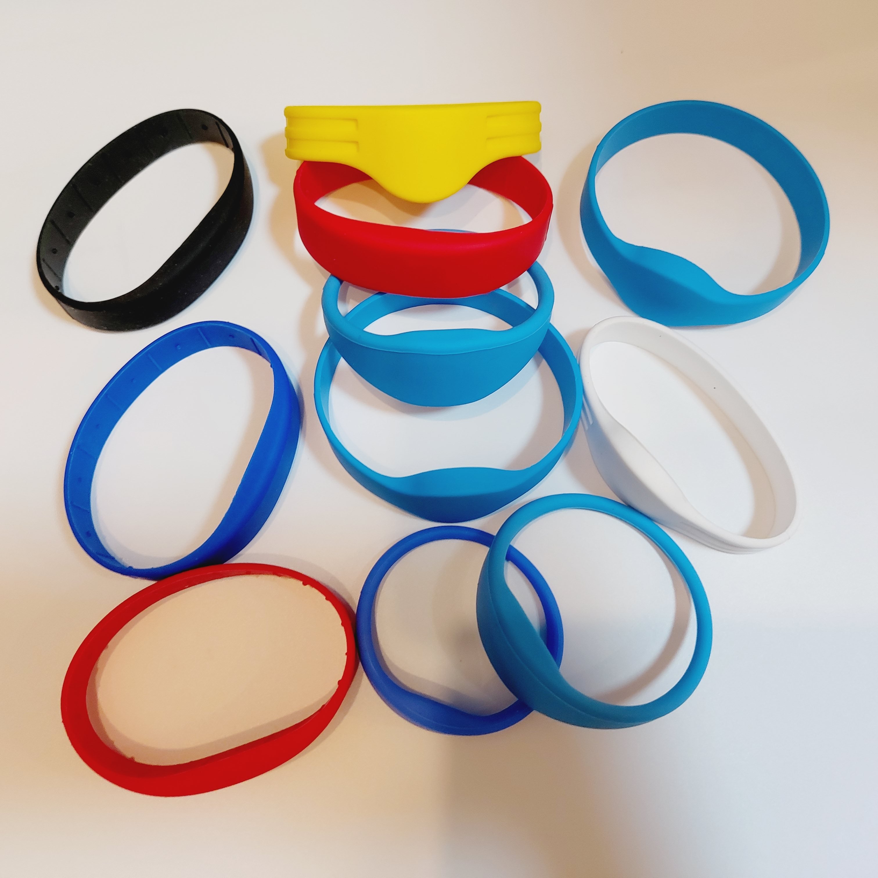 F08 silicone wrist strap RFID rubber waterproof wristband Custom IC silicone wrist band RFID bracelet wrist card
