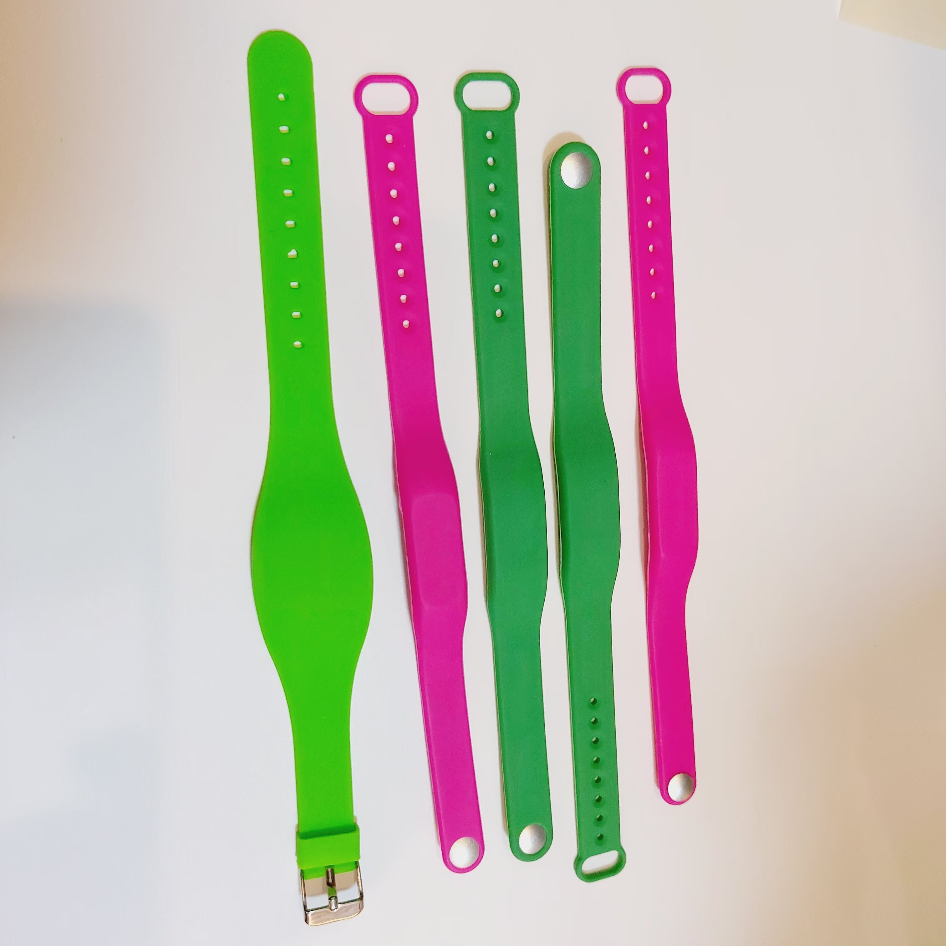 F08 silicone wrist strap RFID rubber waterproof wristband Custom IC silicone wrist band RFID bracelet wrist card