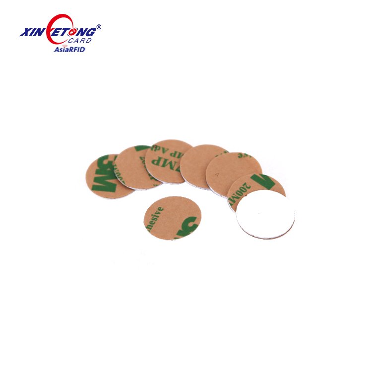 NFC Tag 213 144 Bytes RFID Round Tag Adhesive Label Sticker NFC PVC White Blank Card 13.56mhz HF RFID Coin Tag