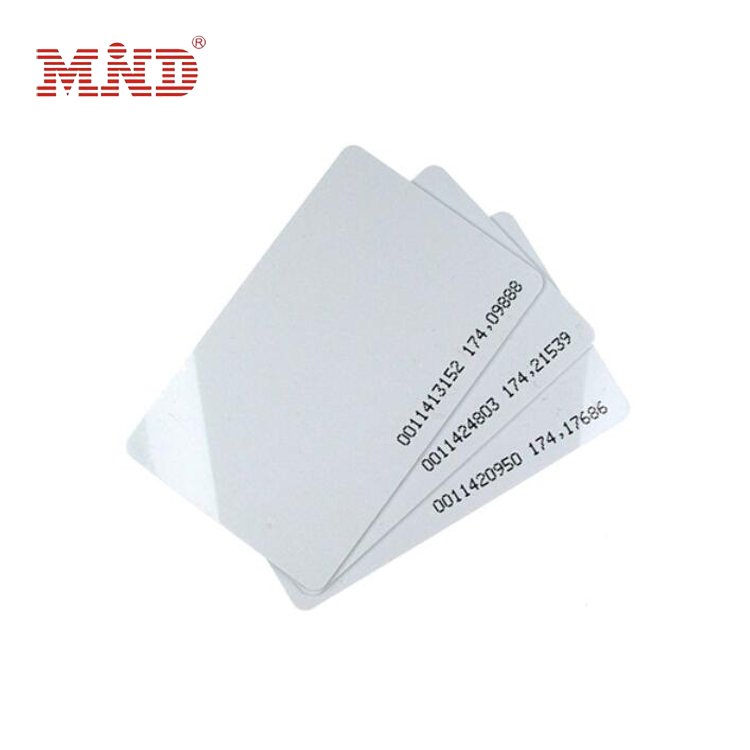 Dual Frequency Chip 13.56Mhz And 860-960mhz Transparent RFID Card Hybrid NFC Card