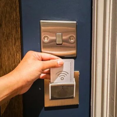 Customized size and Free design mifare 4k S70 RFID PVC hotel access control cards