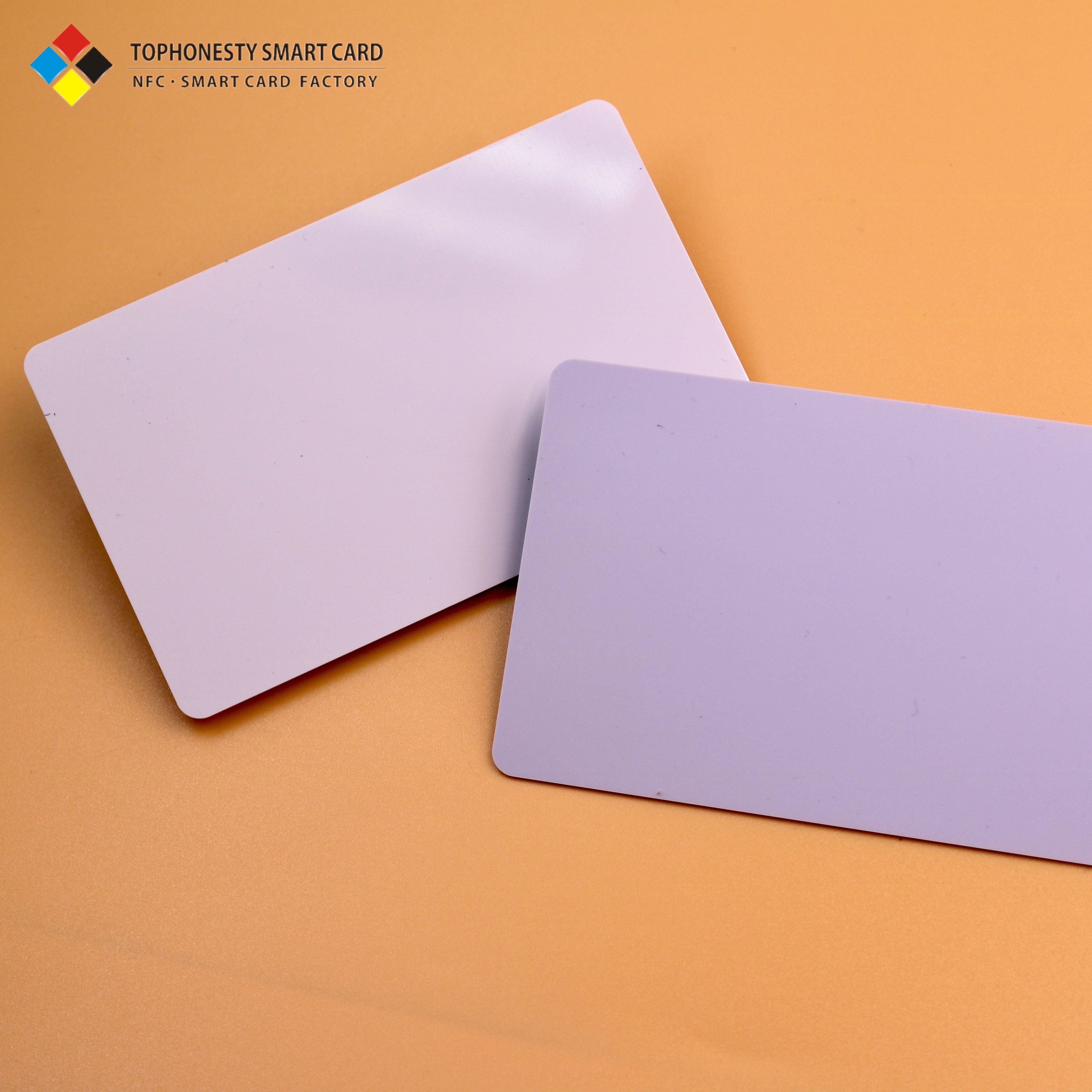 Hi-Co Magnetic Stripe PVC Ribbon Blank Card Popular NFC NTAG213 860-960MHz RFID Communication Interface