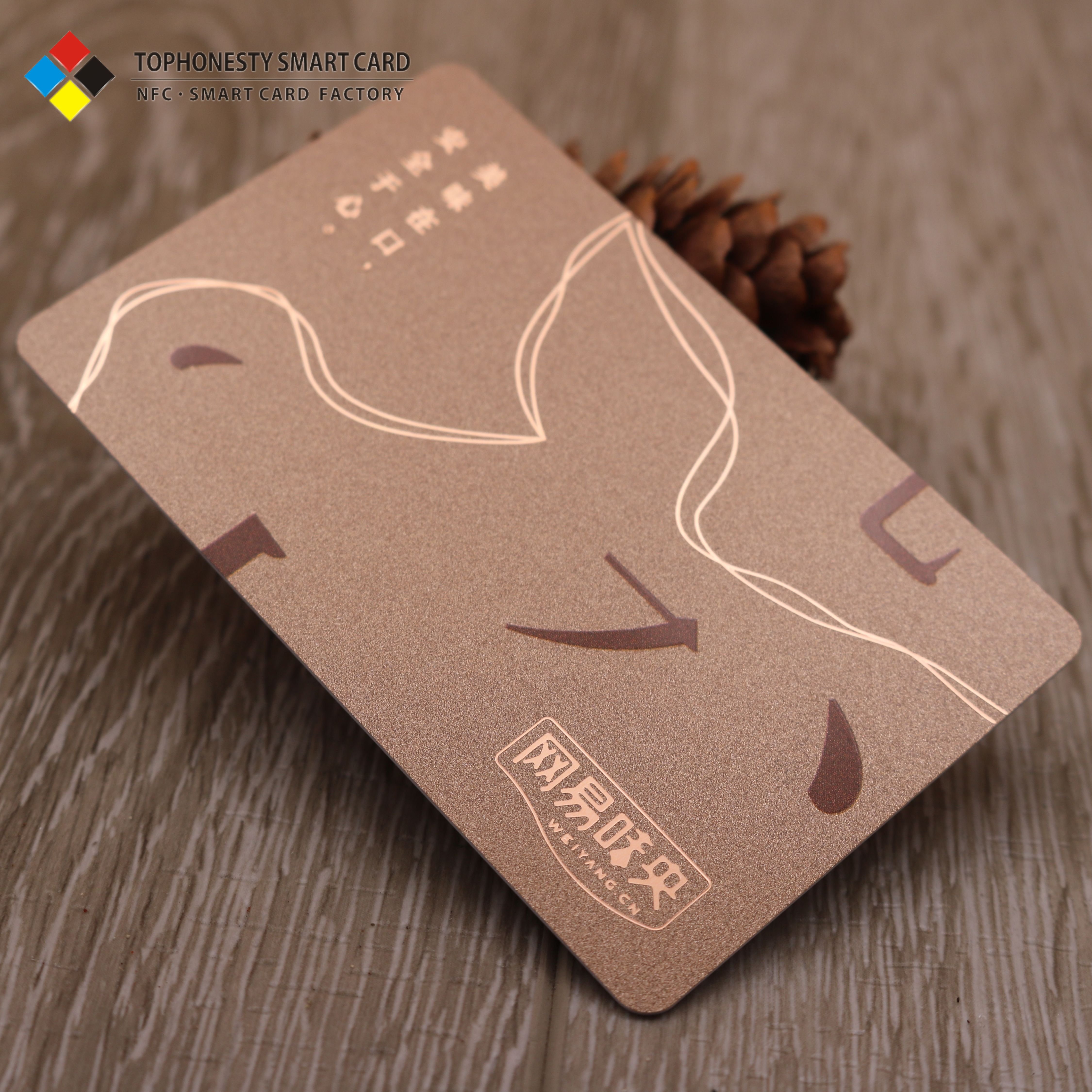 Custom Pink Metallic Foil Logo Business Card Luxury Digital Printing Art Paper Pvc Embossing Custom Card