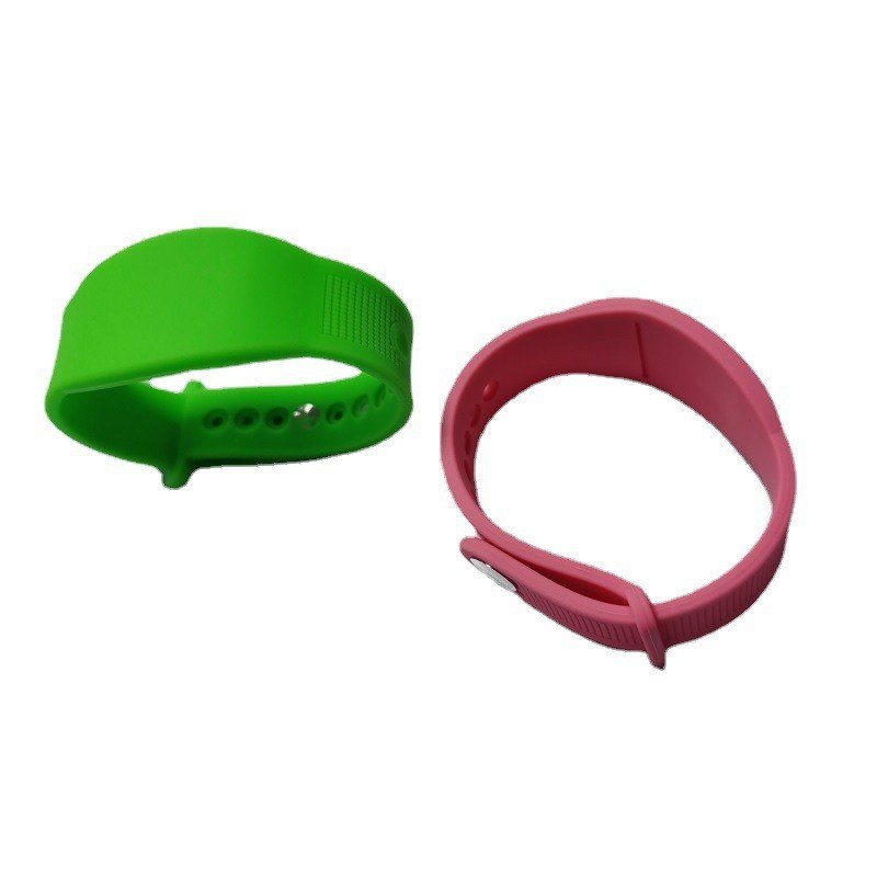 Adjustable NFC Smart PVC Wristband 13.56MHz QR 1K Chip RFID ISO Model Waterproof Silicone Mini Tag Cashless Payment Access