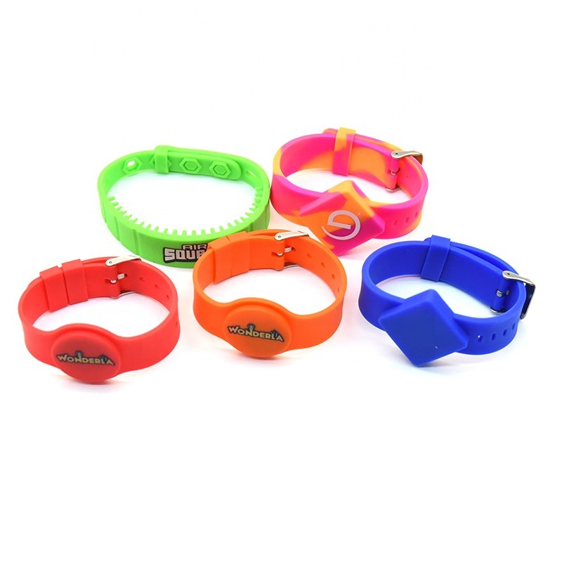 Access Control Cards Silicone Wristband Waterproof Cool Bracelet Adjustable Proximity Passive RFID Wristband