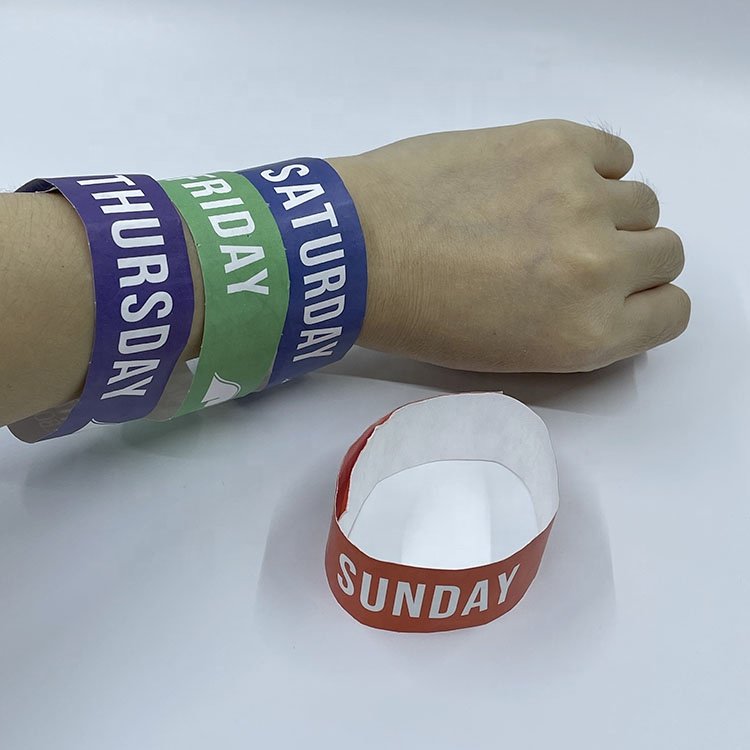 Personal Customization Writable Waterproof NFC Silicone Wristband RFID DuPont Paper Bracelet For Medical / Attendance Management
