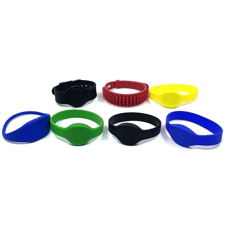 Personal Customization Writable Waterproof NFC Silicone Wristband RFID DuPont Paper Bracelet For Medical / Attendance Management