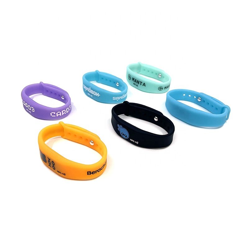 Personal Customization Writable Waterproof NFC Silicone Wristband RFID DuPont Paper Bracelet For Medical / Attendance Management