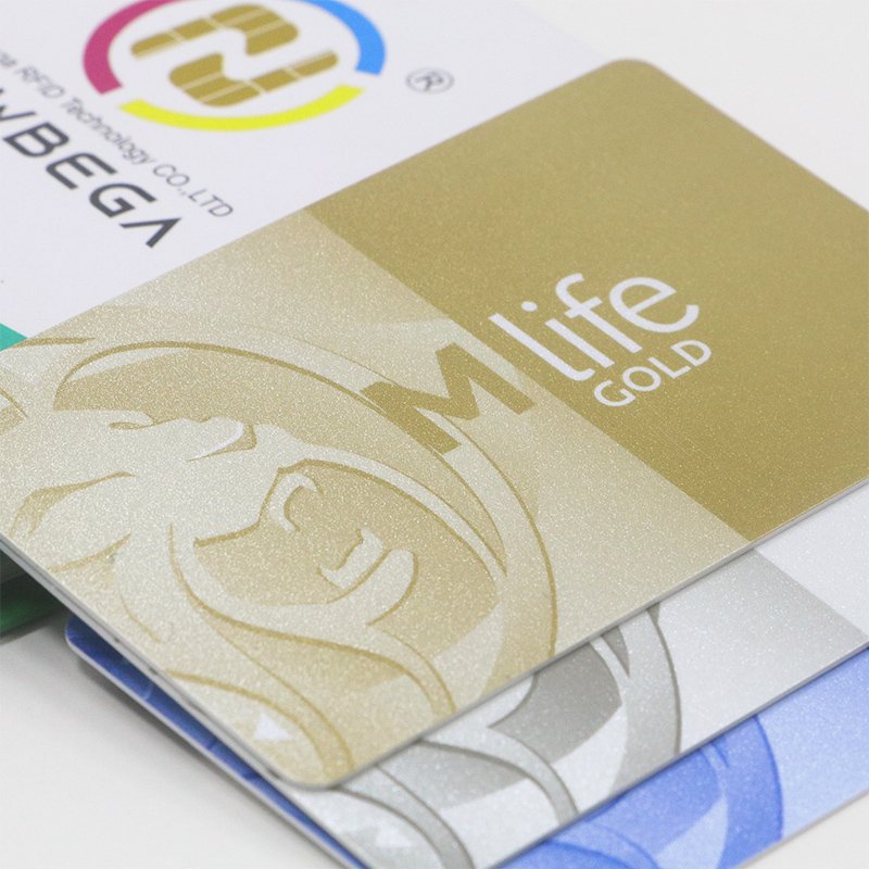 Luxury cr80 smart plastic cards pvc spa salon club restaurant membership card with logo