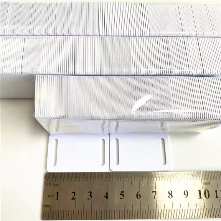 LF125KHz RFID NFC Card 13.56Mhz UHF 860-914MHz Chip Inkjet-Coated PVC Metal Silicone PET Card with Waterproof Feature