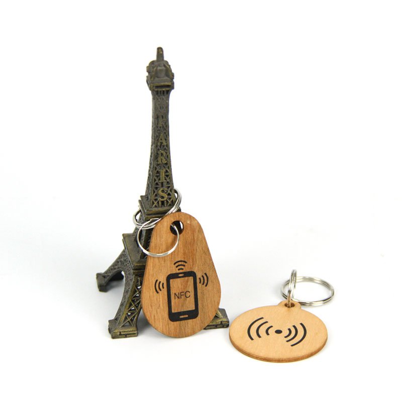 Programmable MIFARE RFID Bamboo Eco-friend NFC Wooden Key Card for Access Control Customize 13.56MHz RFID Keychain Keyfob