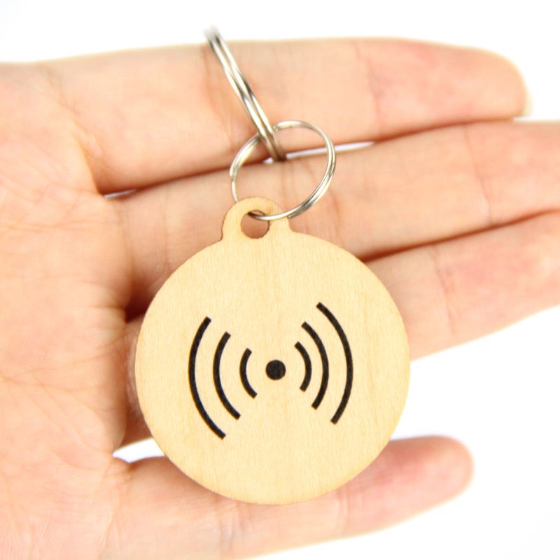 Programmable MIFARE RFID Bamboo Eco-friend NFC Wooden Key Card for Access Control Customize 13.56MHz RFID Keychain Keyfob