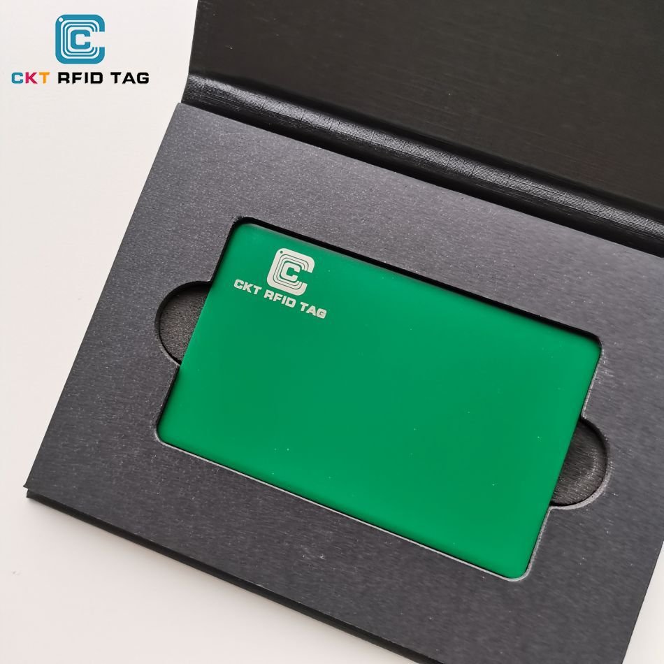 Silver customized engraved NFC metal business card green metal with unique QR code