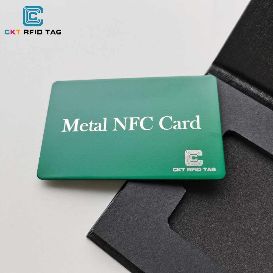Silver customized engraved NFC metal business card green metal with unique QR code