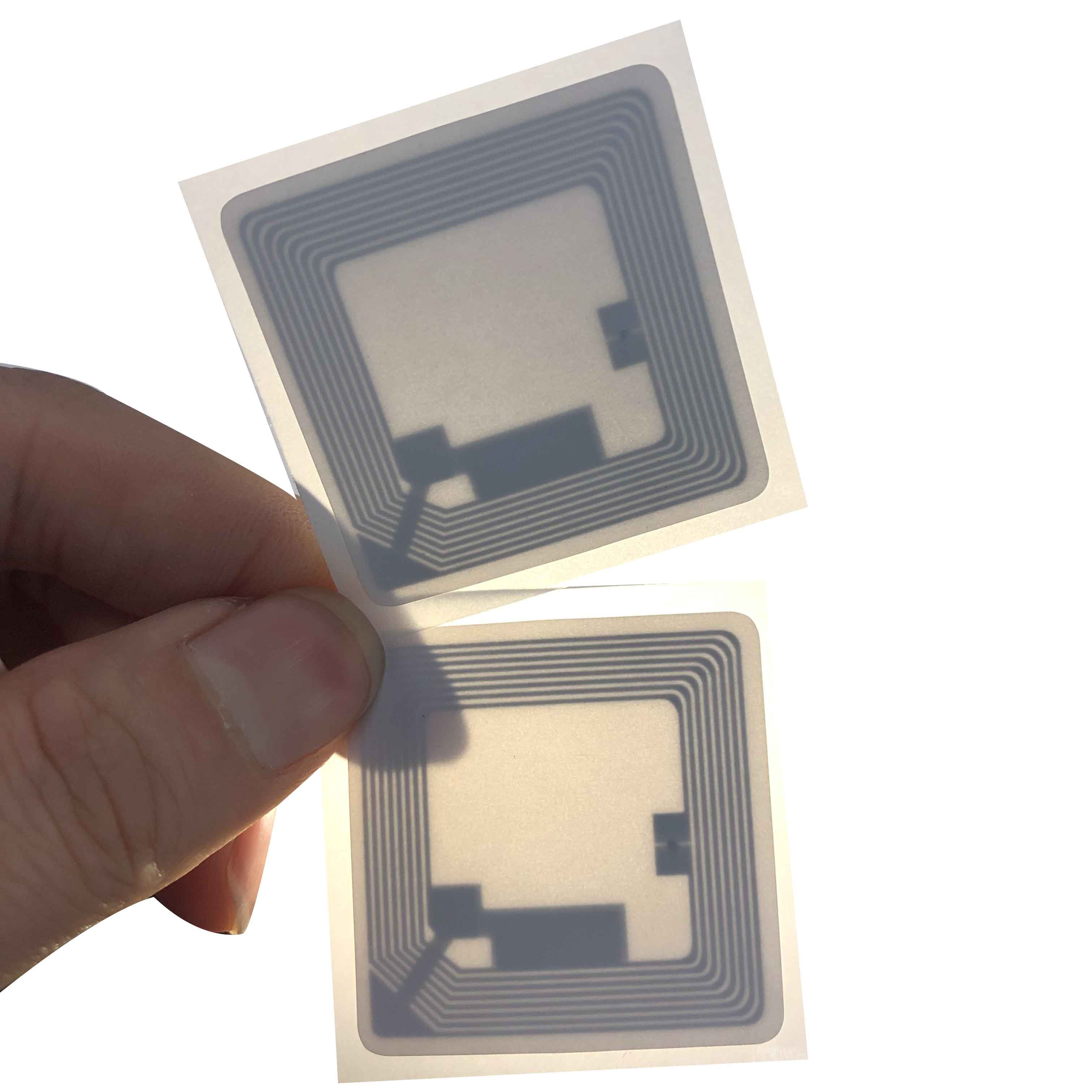 Mini RFID NFC Tags Waterproof 13.56MHz UHF 860-910MHz PET Sticker Labels ISO1443A Protocol Access Control NFC Card Chip NTAG215
