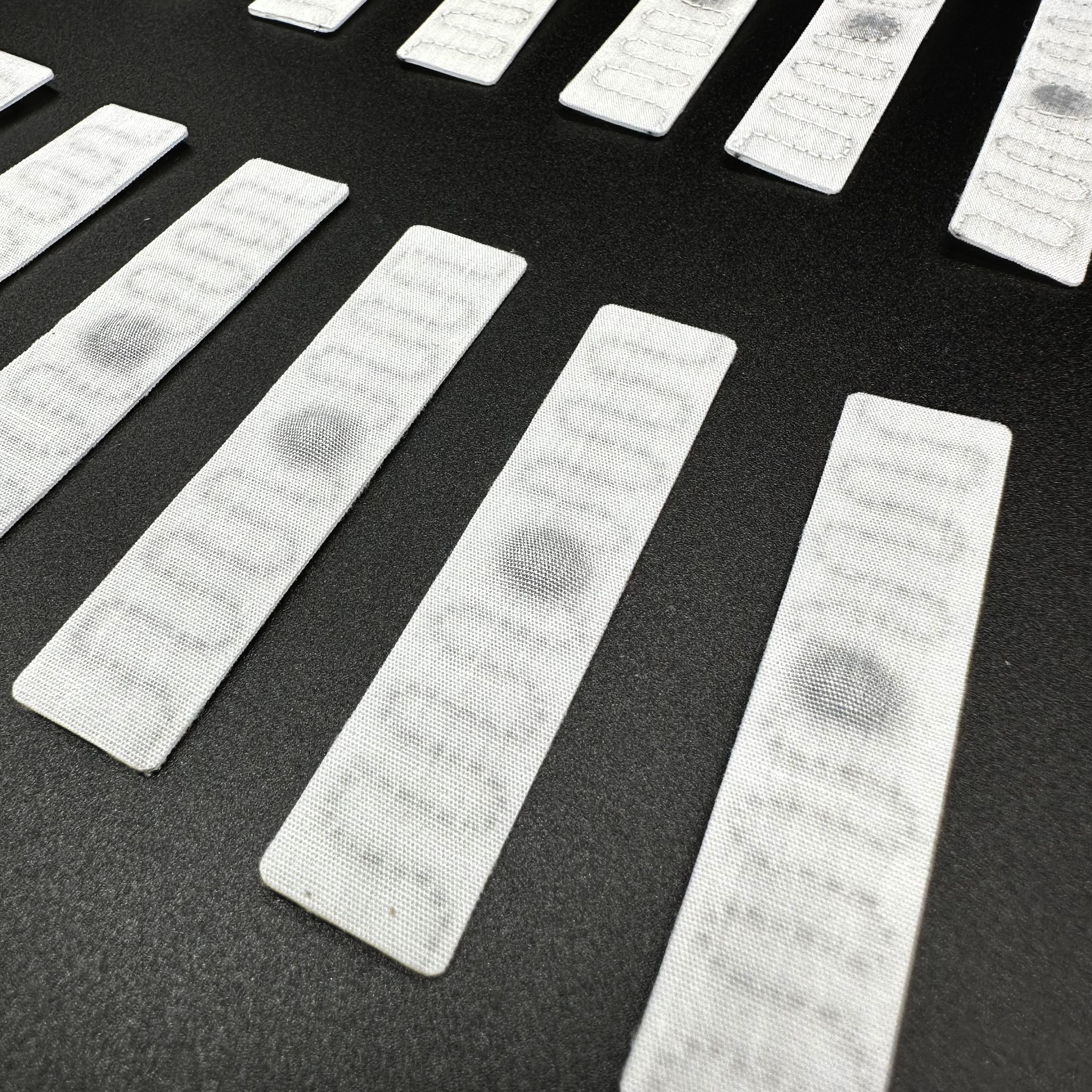 86*16mm Thermo Textile Woven Laundry UCODE 8 UHF Tag Long Reading Range RFID Transponder for Access Control Cards
