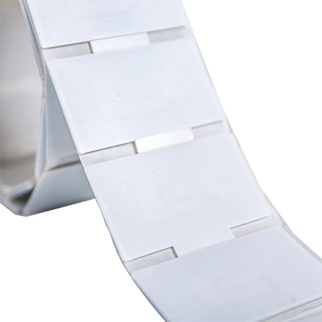 NFC Product Access Control Card ISO 1800-6C NFC Tags Clothing Garment UHF 860-960MHz Passive NFC RFID Clothes Tag