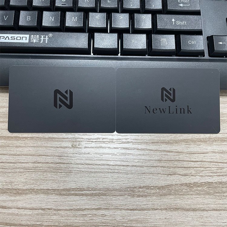 Spot UV Logo Black Matt NFC Social Media Card NFC Business RFID PVC Smart Card
