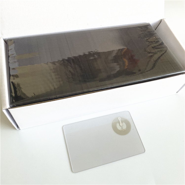Zhuhai Found Smart Digital 424 DNA Programmed Custom Nfc Card Transparent