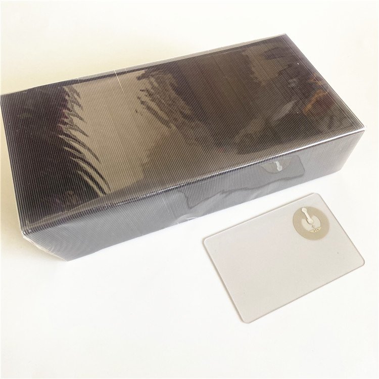 Zhuhai Found Smart Digital 424 DNA Programmed Custom Nfc Card Transparent