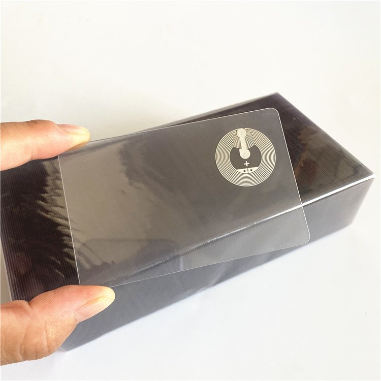 Zhuhai Found Smart Digital 424 DNA Programmed Custom Nfc Card Transparent