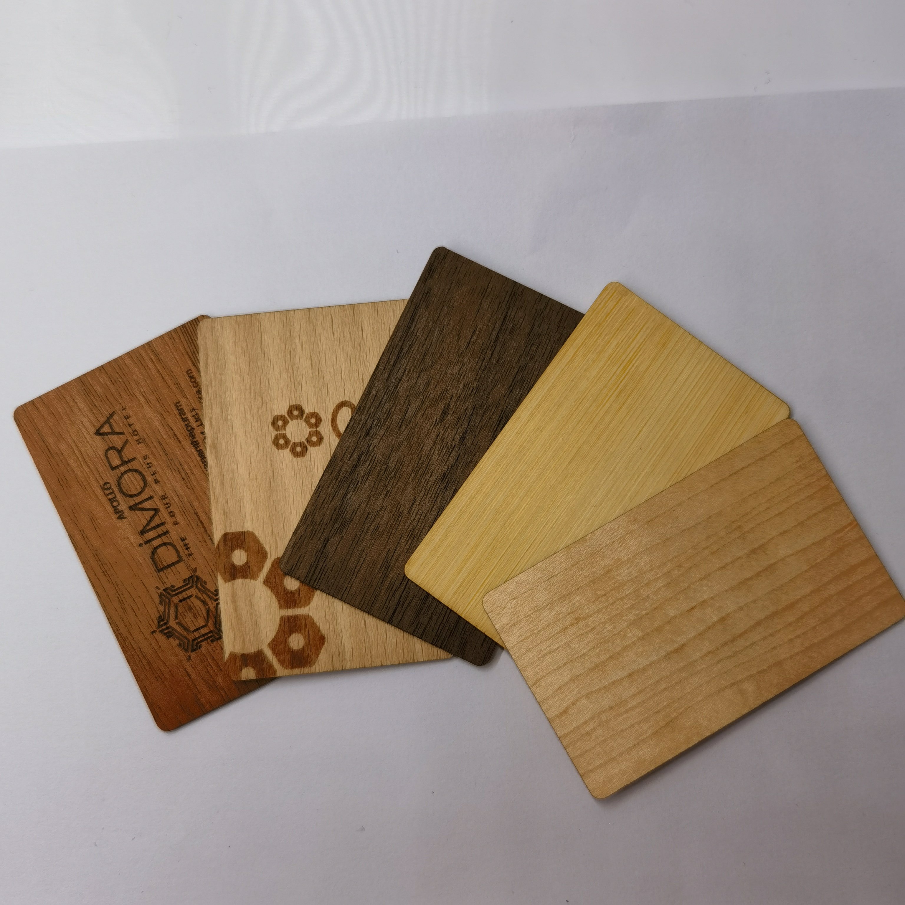 wholesale smart chip carving Logo 13.56Mhz NXP chip Engraved wood card
