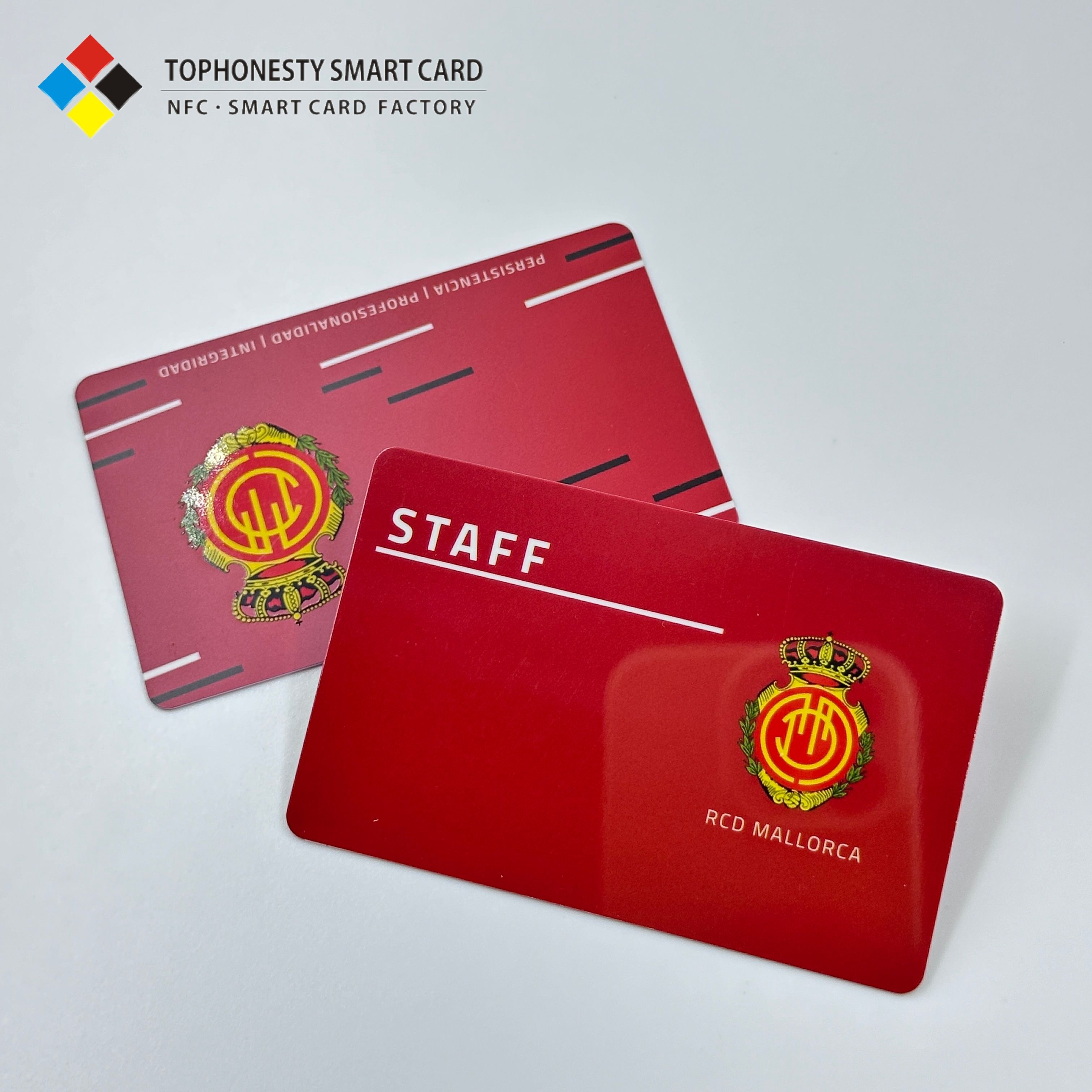 Manufacturer Direct Sales PVC Membership Card NFC RFID Communication Interface 13.56MHz Frequency Includes Card Number Barcode