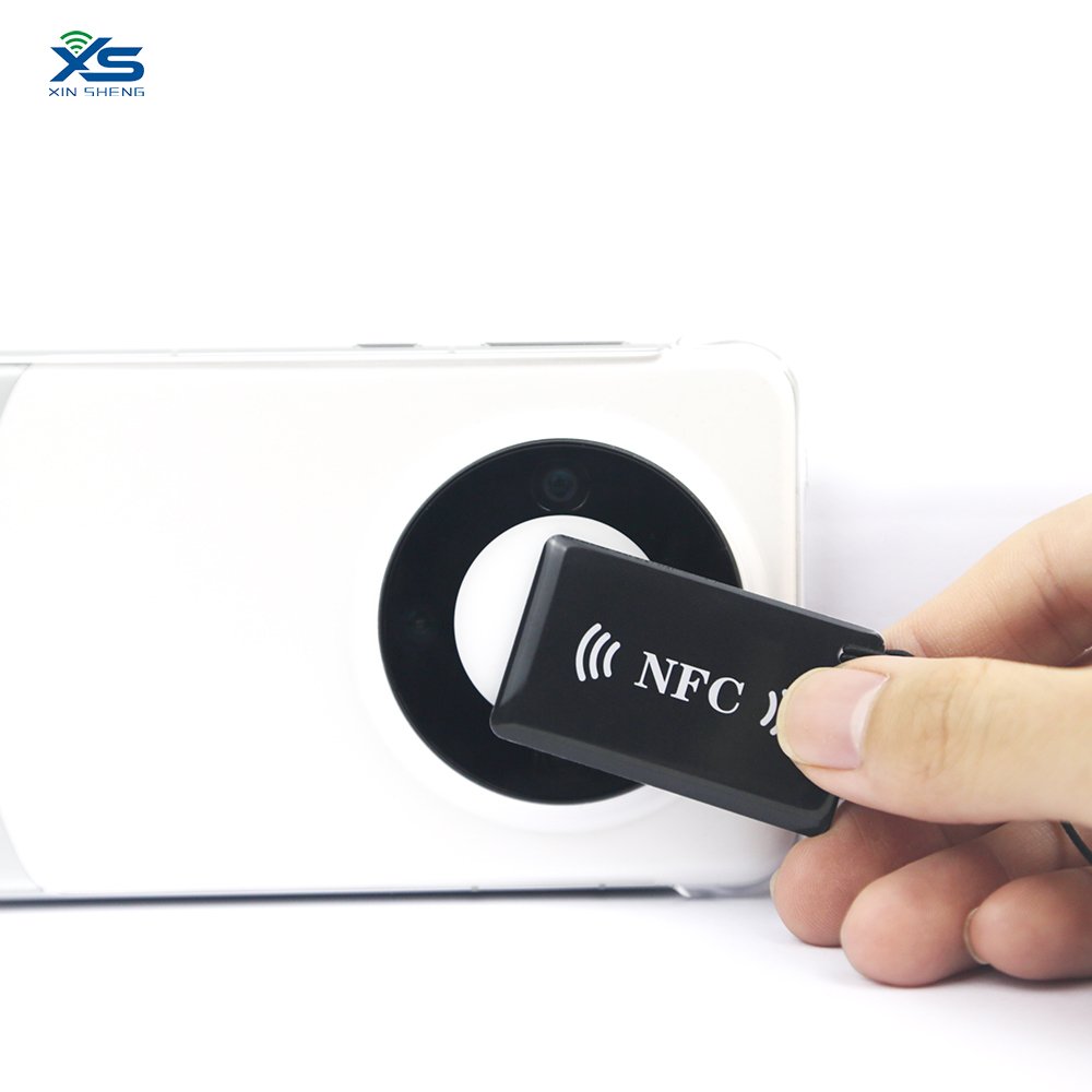 XS Factory Price Customize Waterproof Nfc Rfid Chip Keychain Access Control Epoxy Card