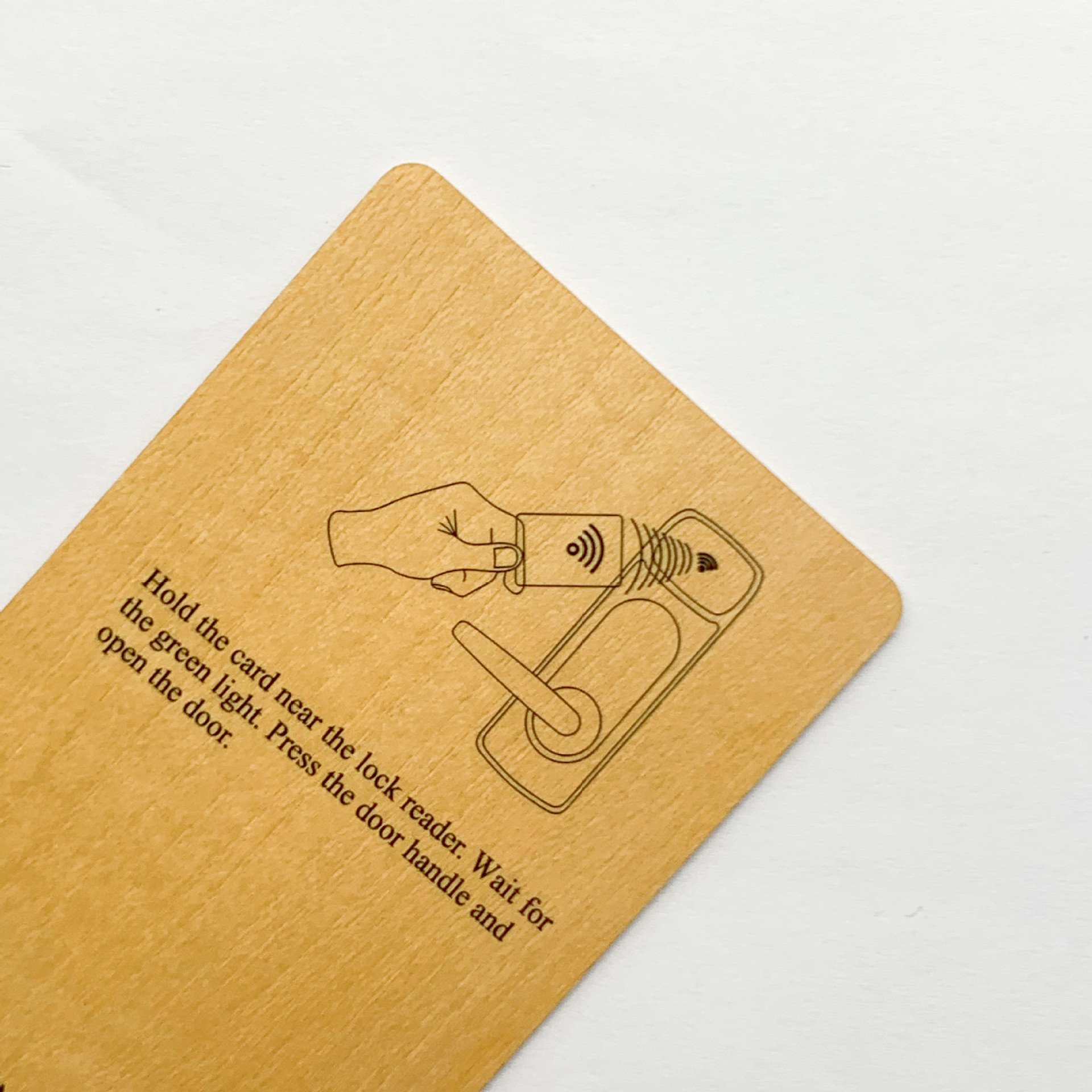 13.56mhzCustomized luxury printing rfid nfc business key Wood card NFC Card bamboo business card