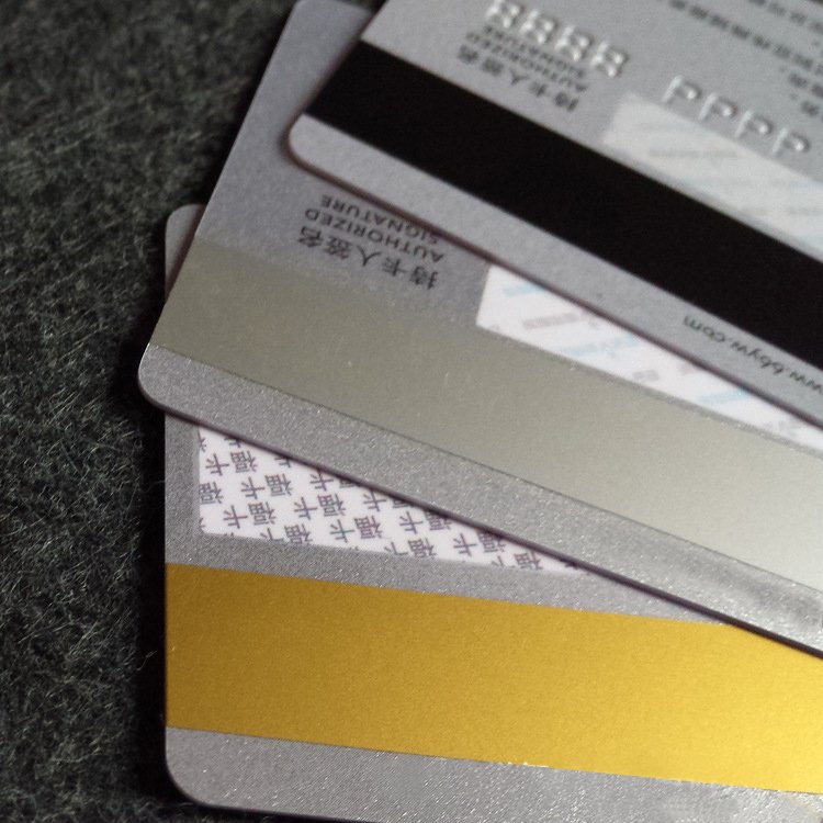 T5577 Chip Hico 2750oe Plastic Silver Magnetic Stripe PVC Blank Chip Cards