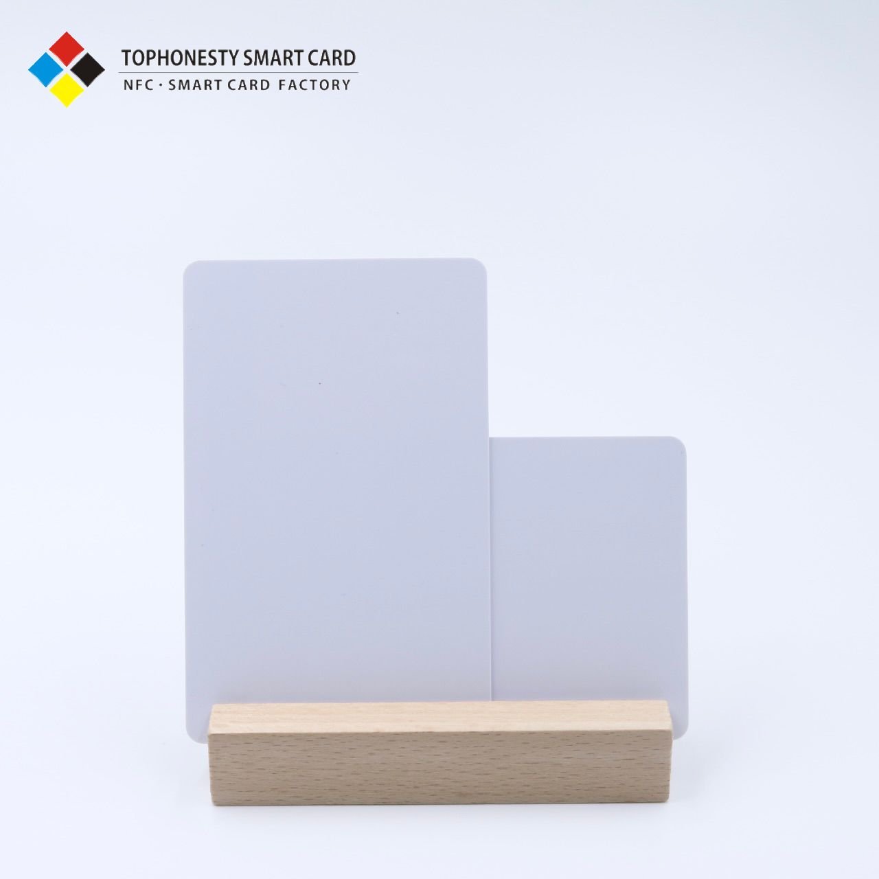 Direct Sale Blank 125kHz Smart IC PVC Access Control Card RFID and NFC Communication Interface Waterproof ISO Model Number