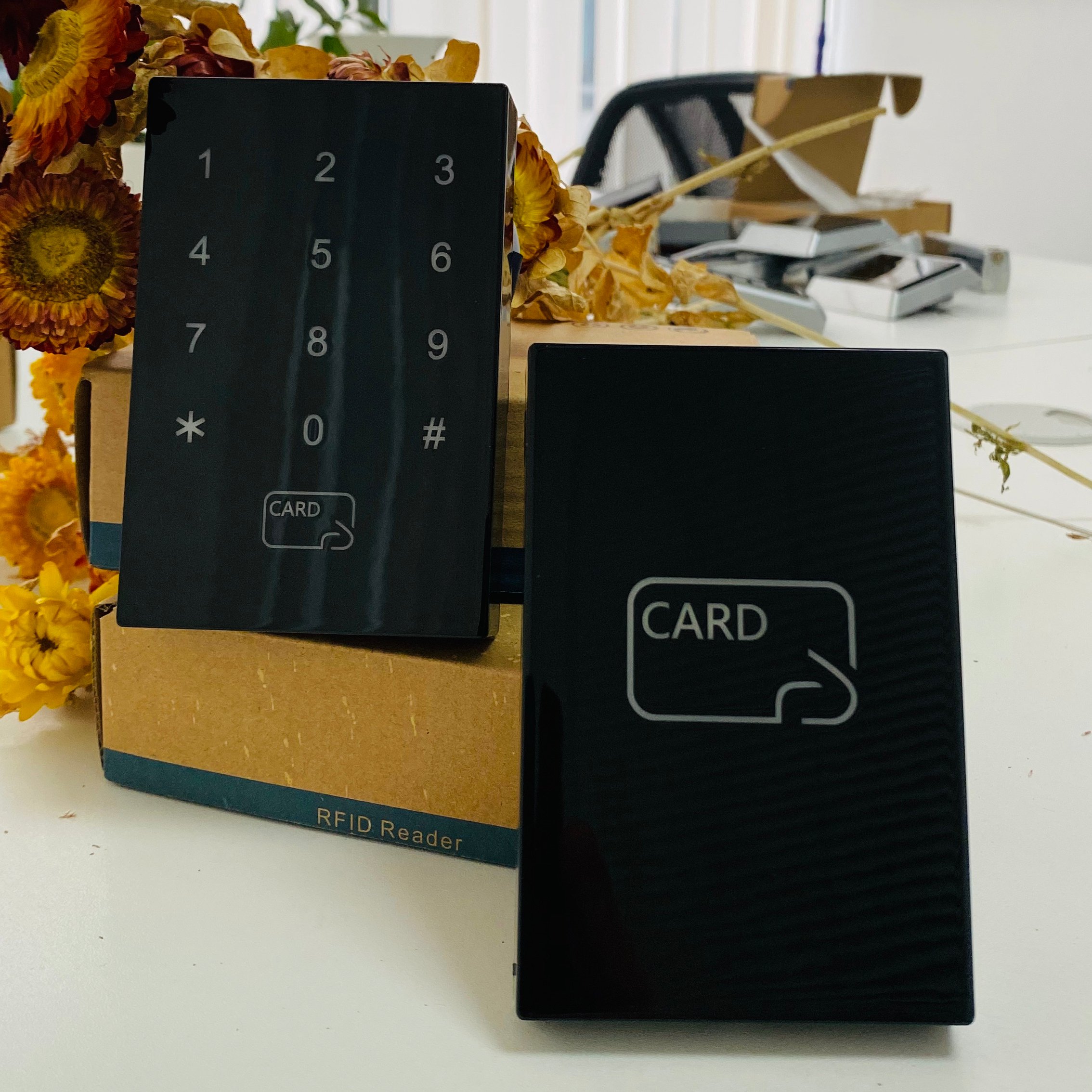 ZKRADIO ZKR712EM RFID Dual Frequency 125K+13.56MHz Access Control Cards Reader With Touch Keypad Wih WG26/34 output
