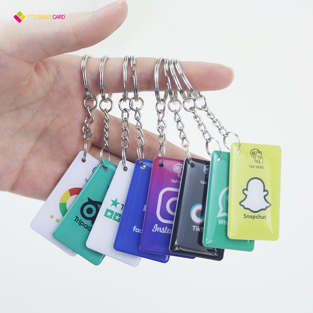 YTS factory price customize Waterproof nfc rfid chip keychain access control resin epoxy card display