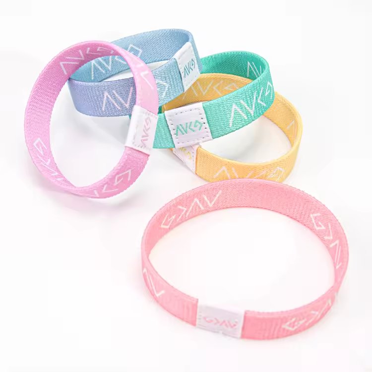 Programmable 13.56mhz RFID Elastic Wristbands NFC fabric bracelet For Theme Park