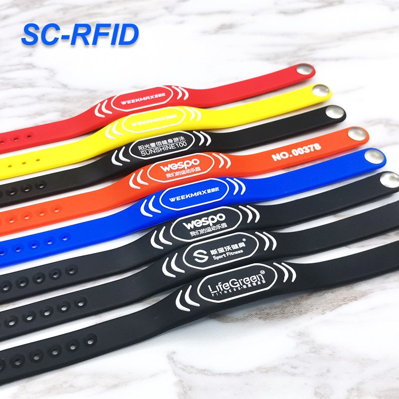 2024 NEW 13.56MHz NFC RFID TK4100 F08 Smart Wristband Waterproof Passive RFID Silicone Bracelet with Access Control Cards