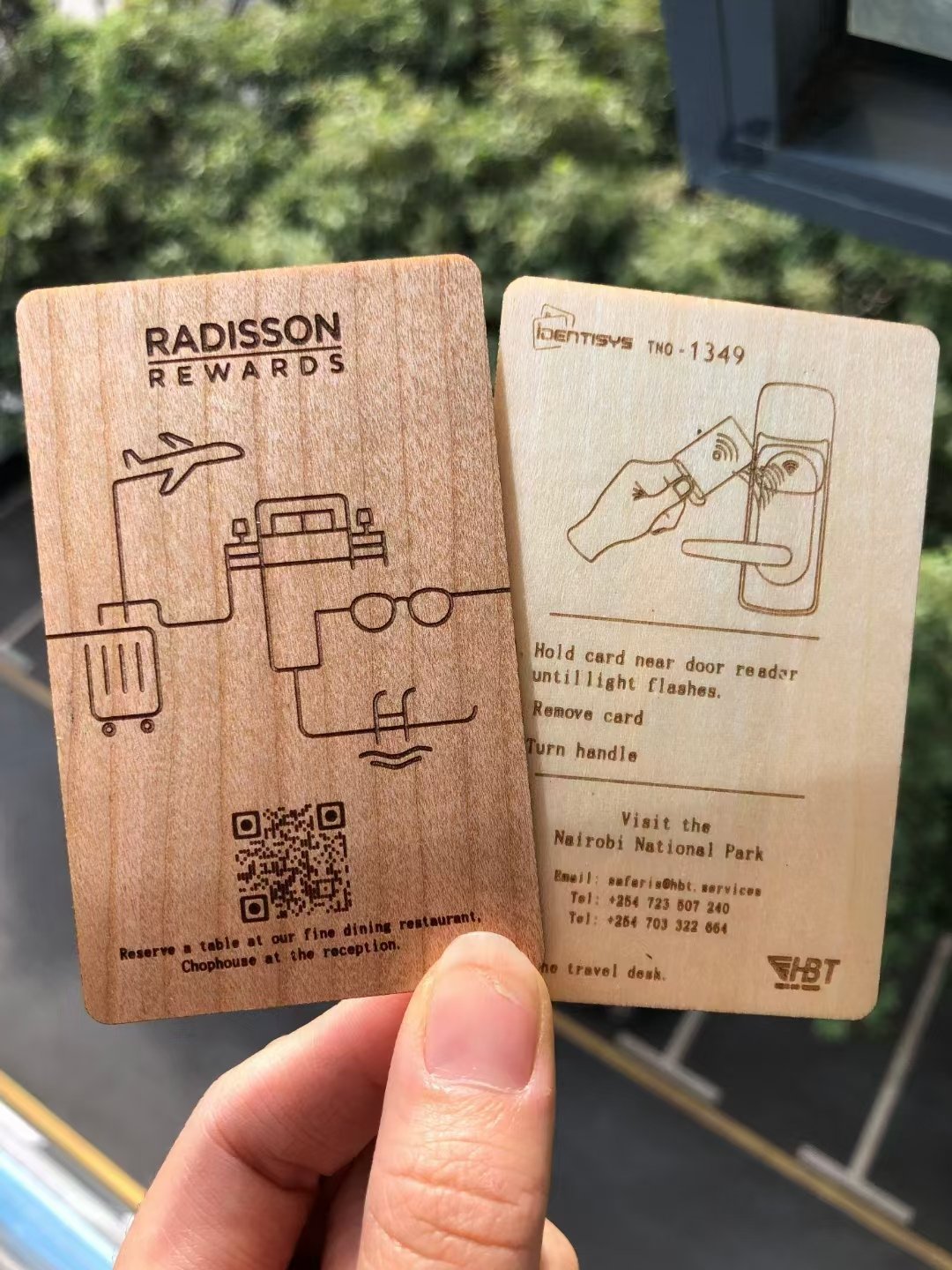 Free Sample Eco-friendly NFC Wooden Card Fashionable Design 13.56MHz Smart Chip Card RFID Access Control Card