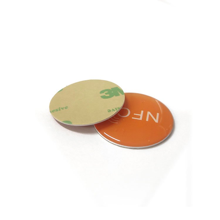 NFC social media tag RFID chip labels nfc epoxy tag rfid coin round tags with ntag213 smart chip