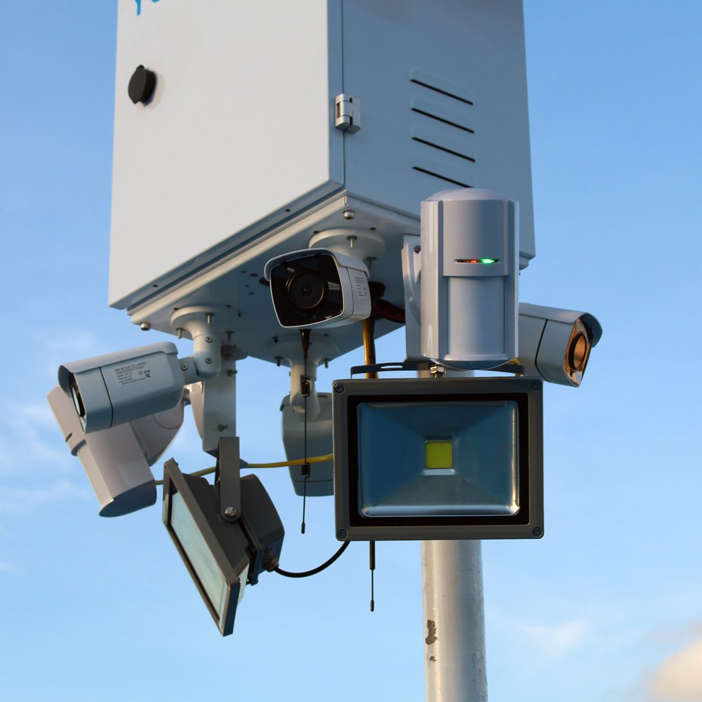 GOING tech solar battery powered 3X ip camera system sim card with 2X motion detector Led flood light 4g solar security camera