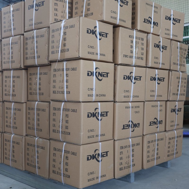 Factory Price 23AWG 305M 1000FT Cat6 UTP Outdoor Cable With Power For CCTV System Use